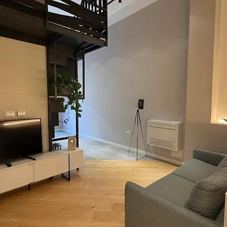 Seven House